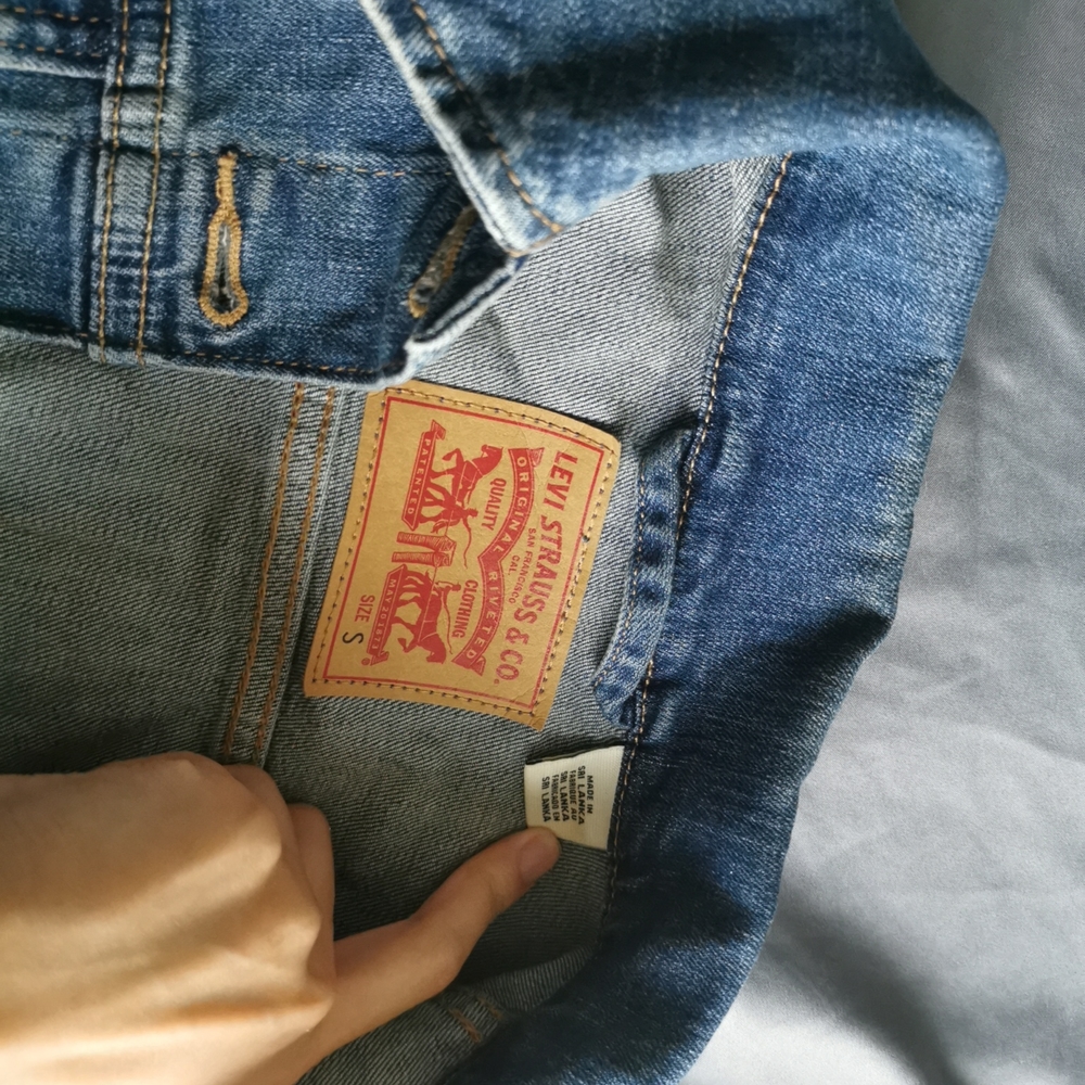 levi's jean jacket - Picture 3 of 4
